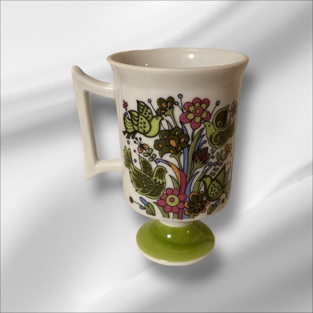 Royal Crown porcelain cup Paradise A6769